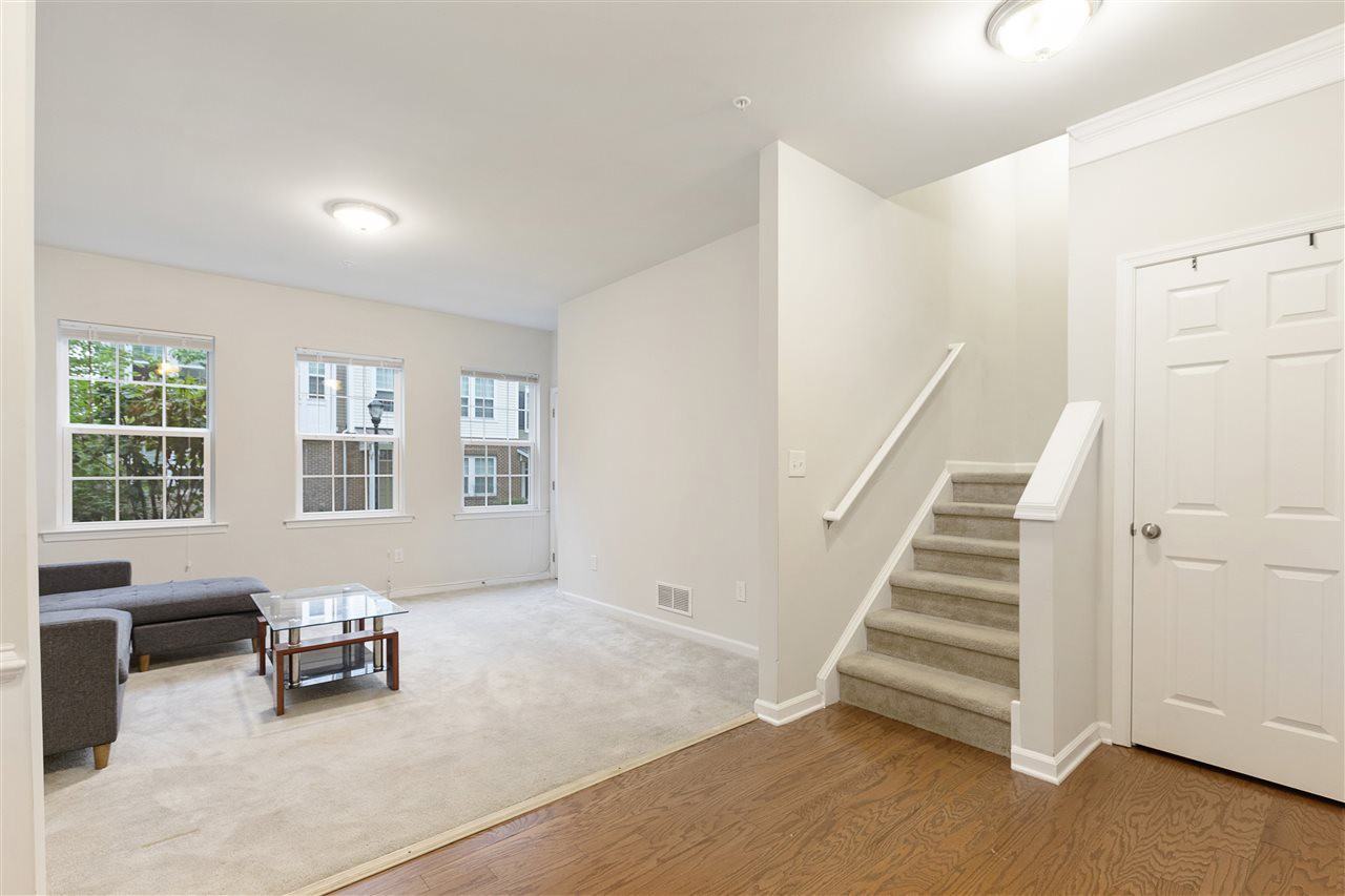 14 Truman Dr - Photo 2 of 15