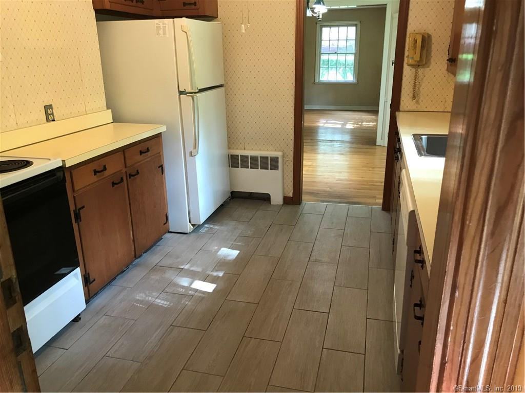 312 Fairlea Rd - Photo 2 of 20