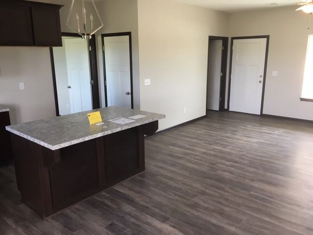 1553 N Aster Cir - Photo 3 of 13
