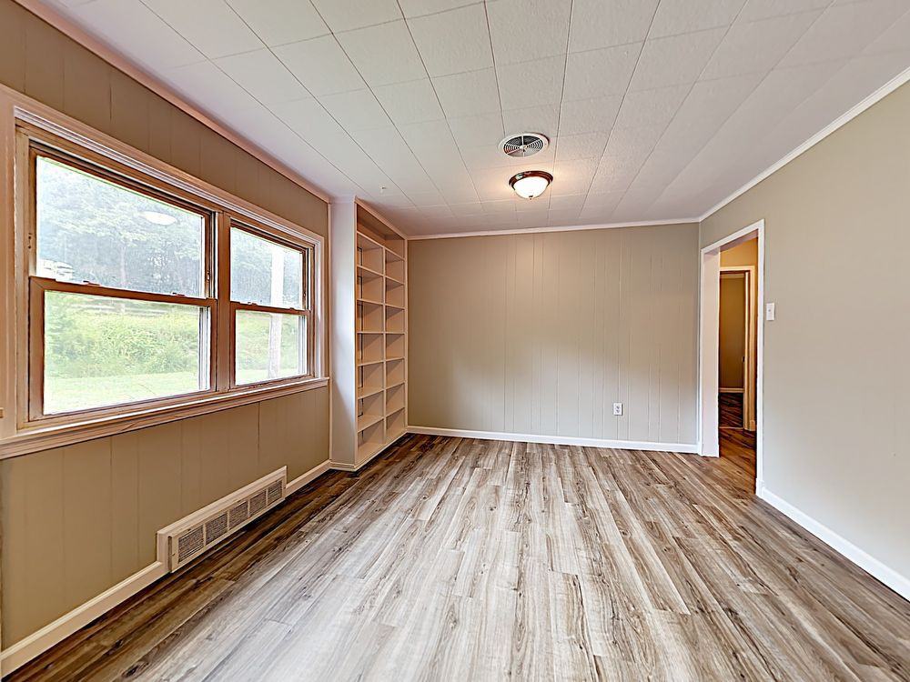 458 Mars Valencia Rd - Photo 2 of 11