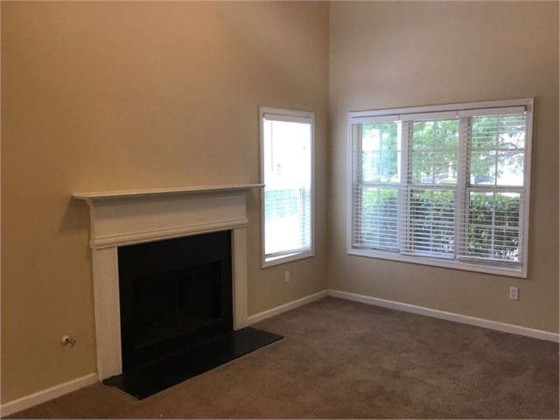 80 Greystone Cir - Photo 2 of 10