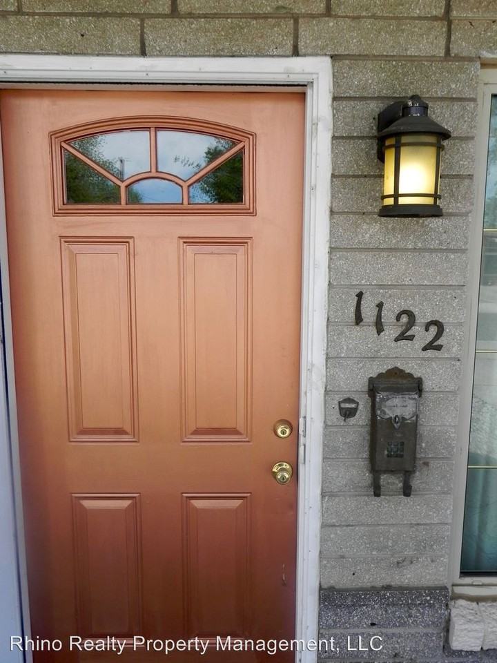 1122 Elizabeth St Ne - Photo 3 of 31