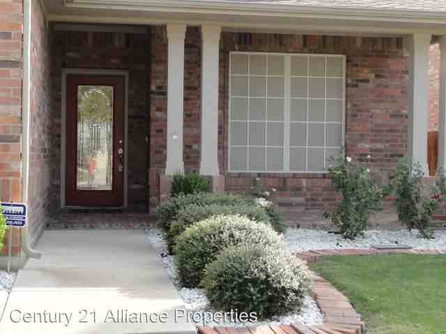 717 Catalpa Rd - Photo 2 of 23