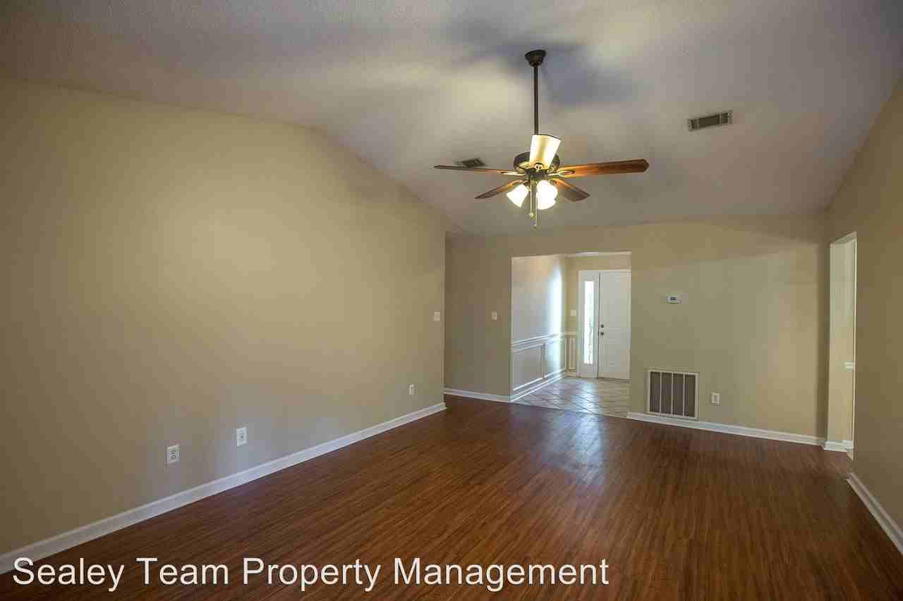 8653 Oak Forest Trail - Photo 3 of 16