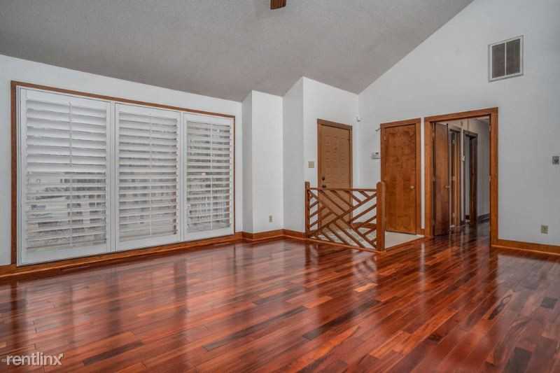 709 Black Pearl Cove - Photo 2 of 26