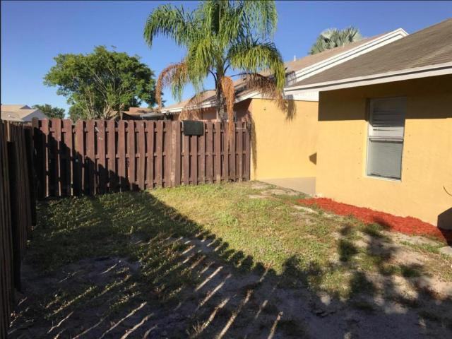 5691 Stonington Way - Photo 2 of 3