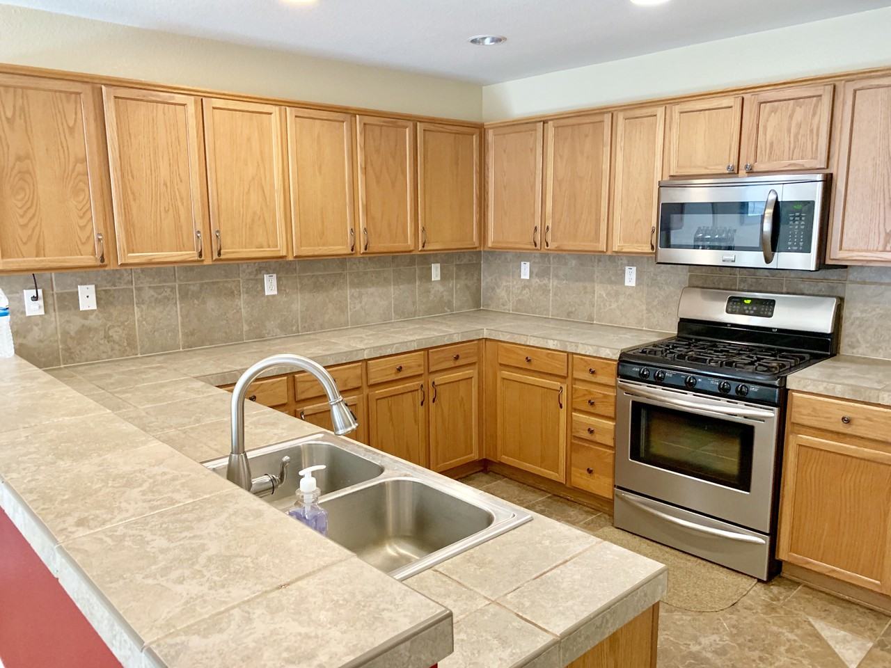 3027 Roadrunner Drive - Photo 6 of 21