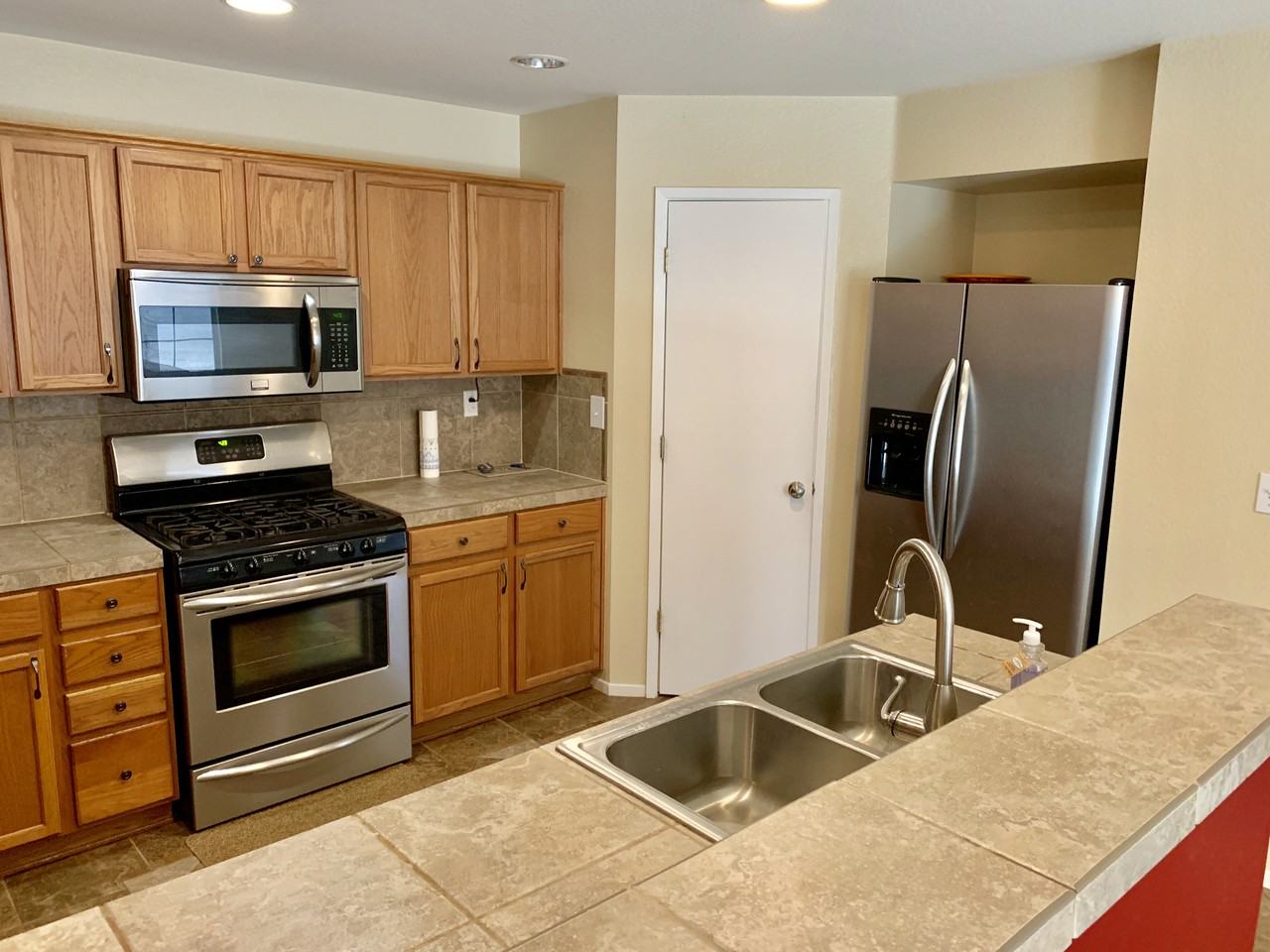 3027 Roadrunner Drive - Photo 5 of 21