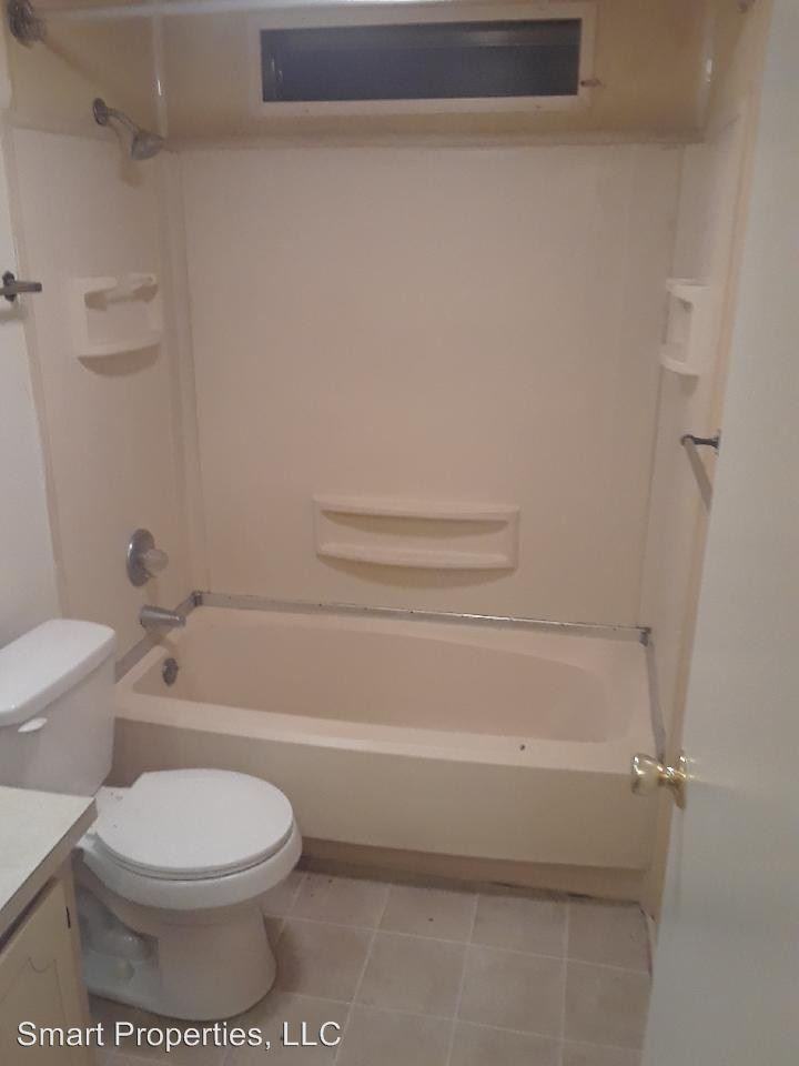 8940 Golden Gate Blvd - Photo 3 of 14