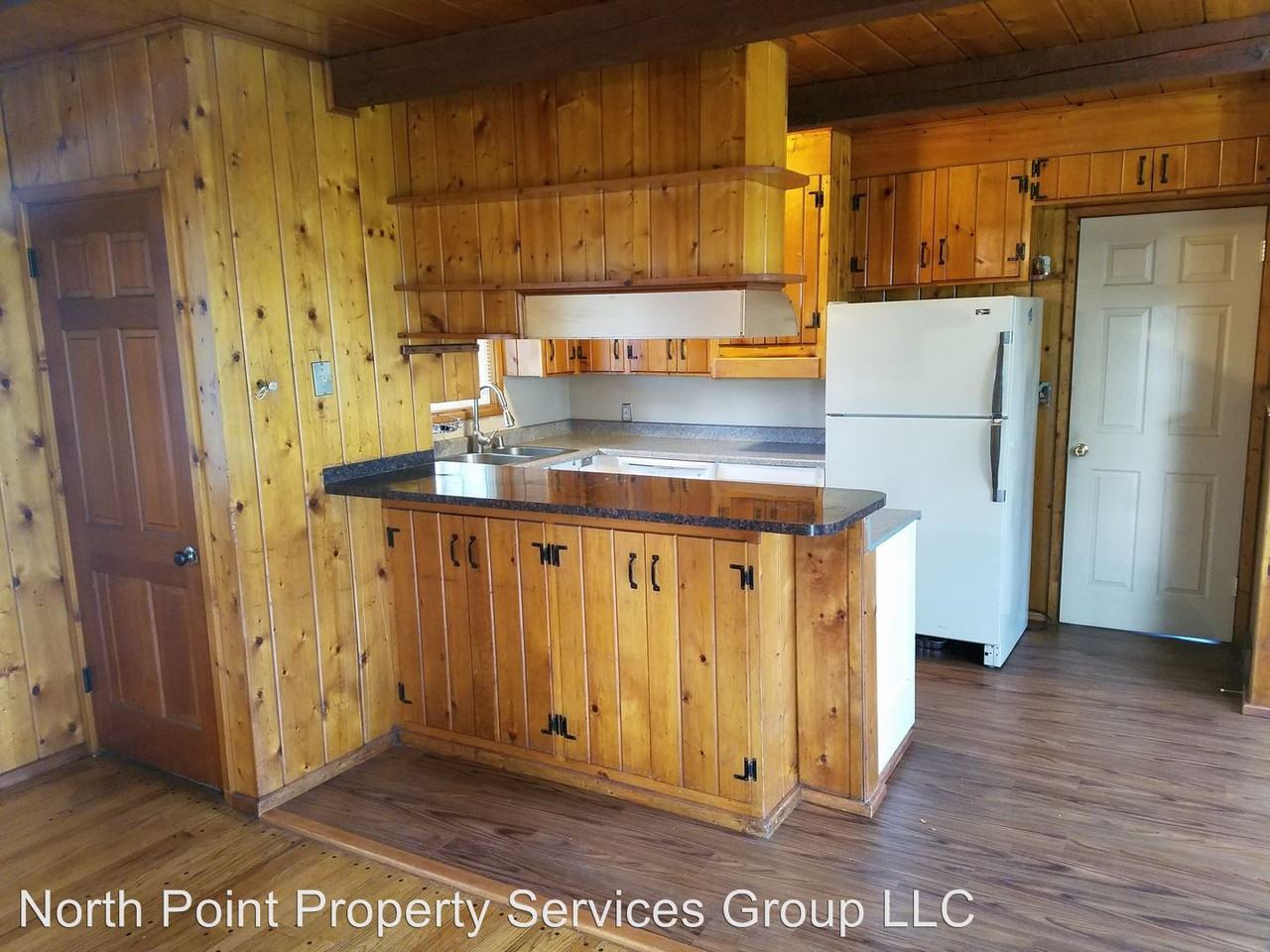 9035 Carol Ave S - Photo 3 of 12