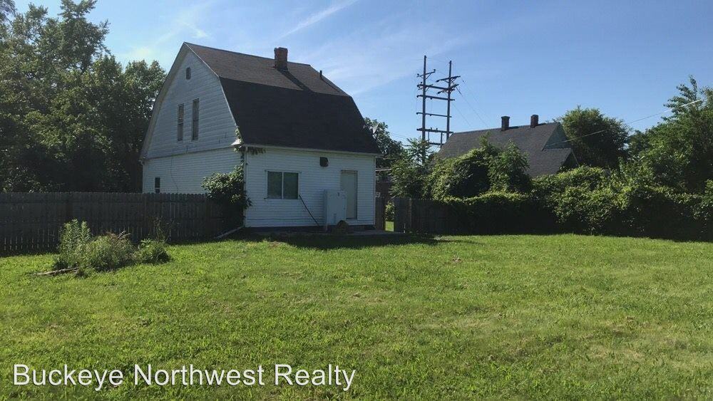 2144 Hawthorne Rd - Photo 3 of 10