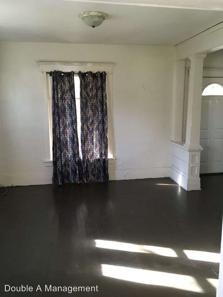 512 N. Barclay St - Photo 3 of 8