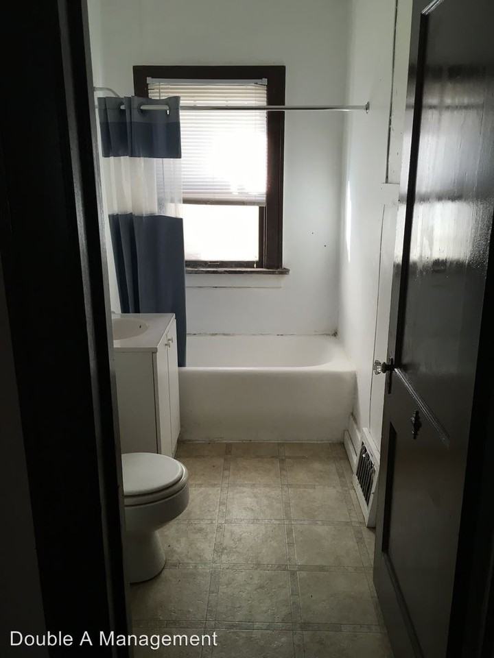 108 Argyle St - Photo 3 of 8
