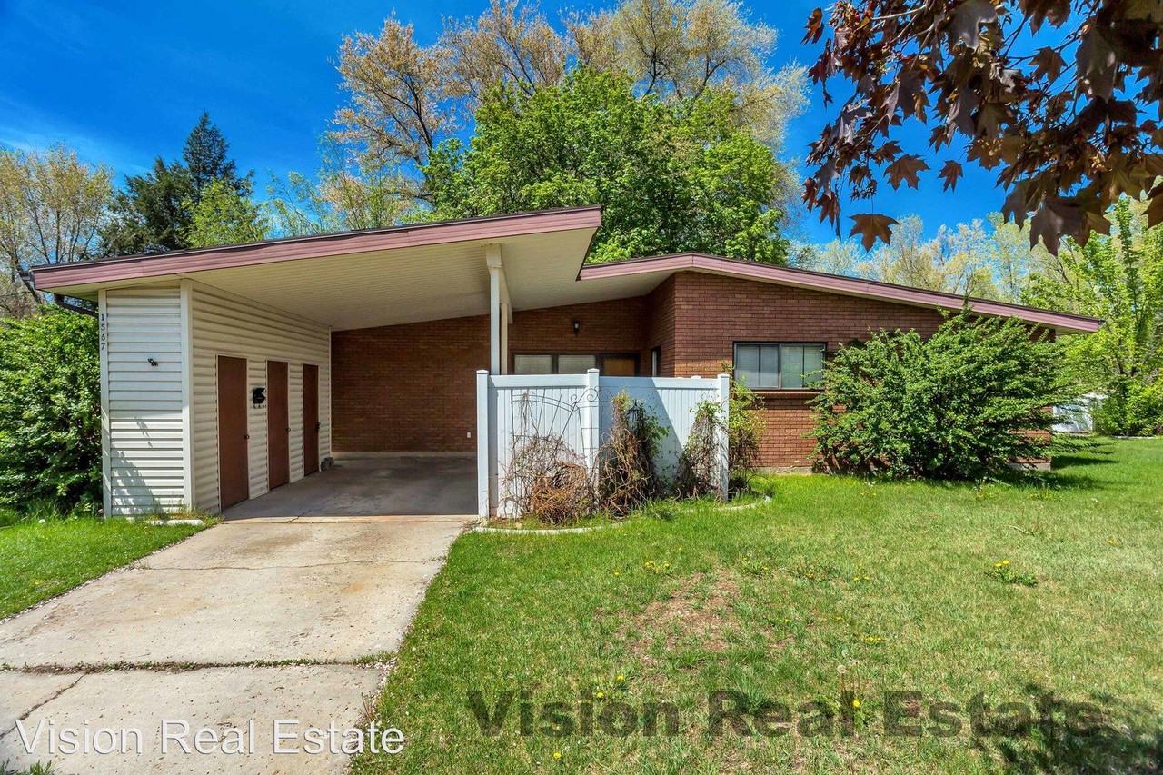 1567 N 300 W - Photo 2 of 18