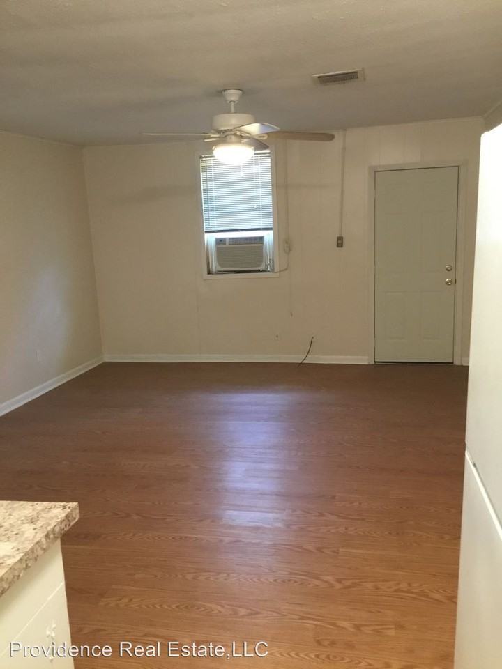2907 Winona Dr - Photo 2 of 11
