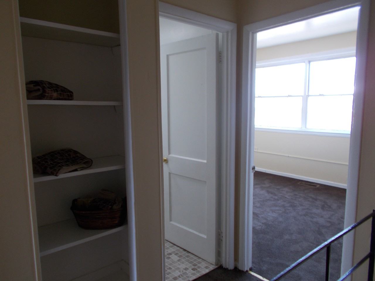 2818 Eastshire Dr - Photo 3 of 13