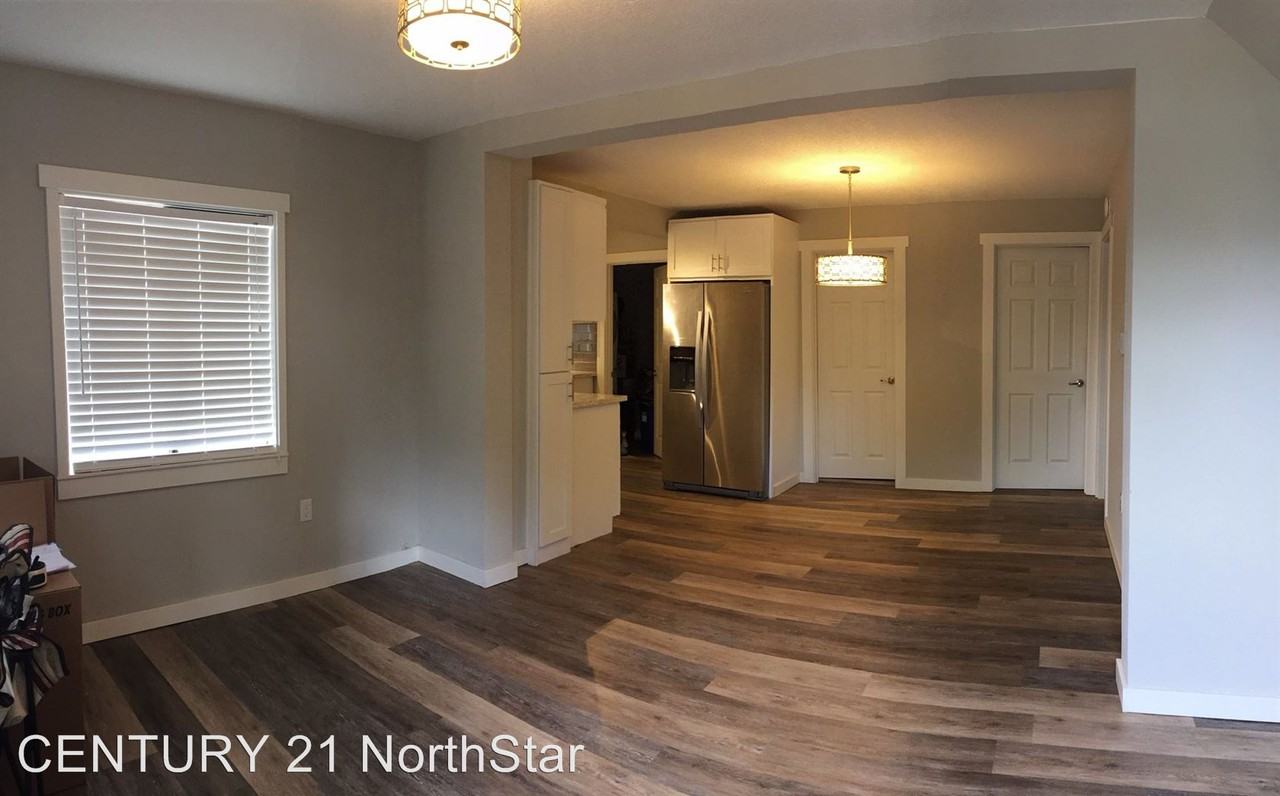 418 Pearl St - Photo 2 of 11