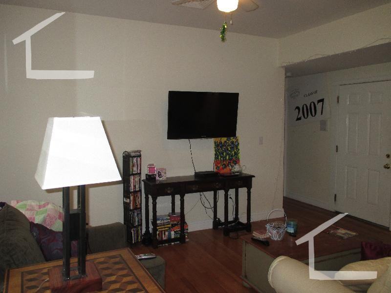 248 Market St - Photo 3 of 5