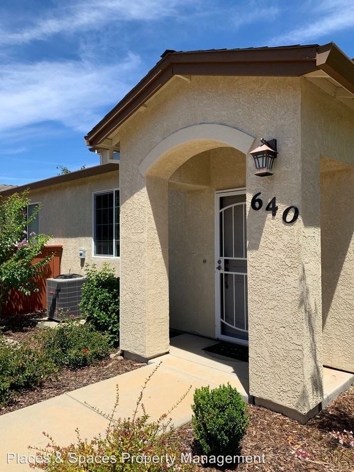 640 Mission De Oro Dr - Photo 3 of 28