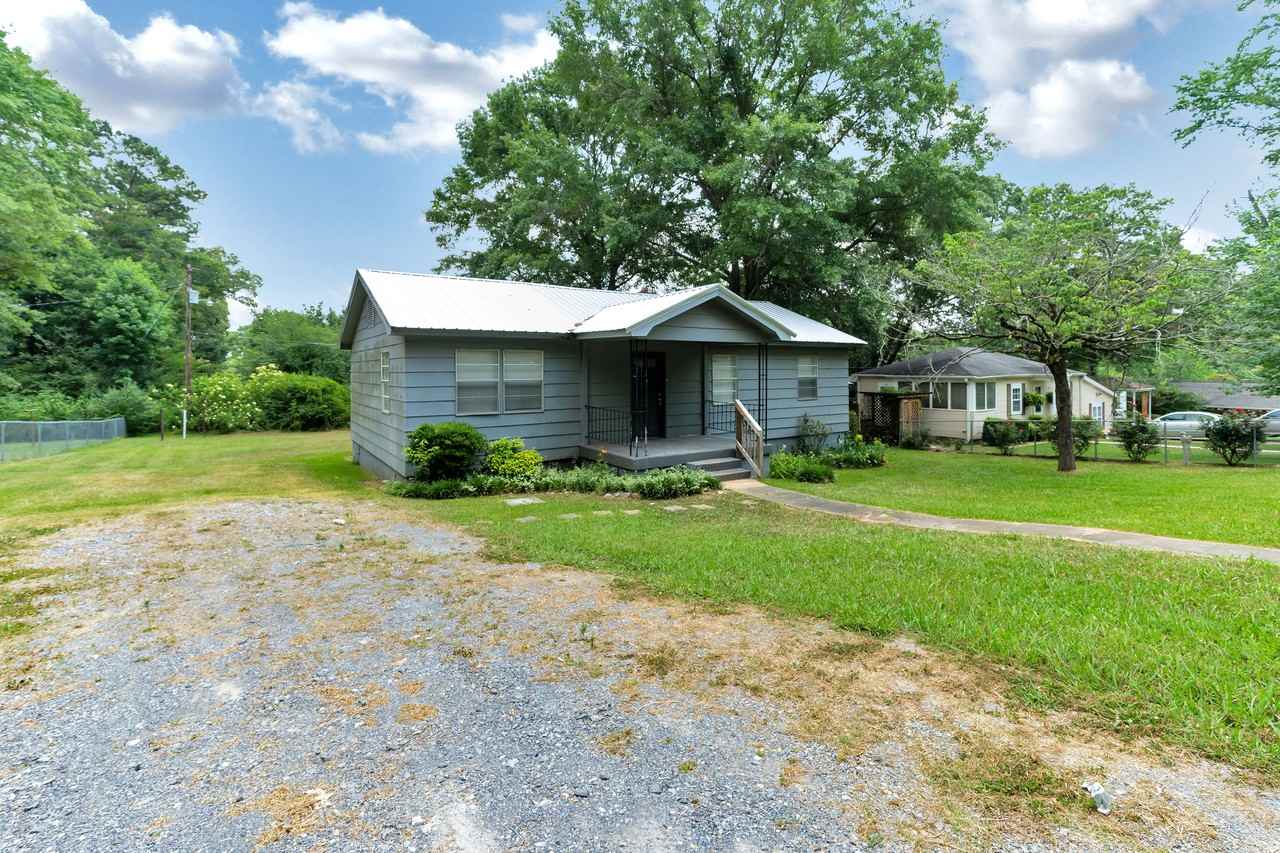 330 15th Ave Sw - Photo 3 of 28