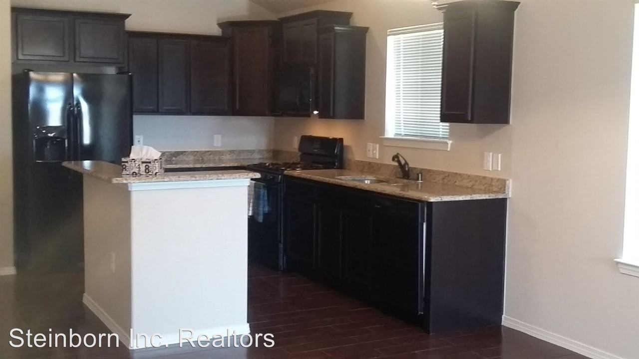5814 Bywood St - Photo 3 of 9