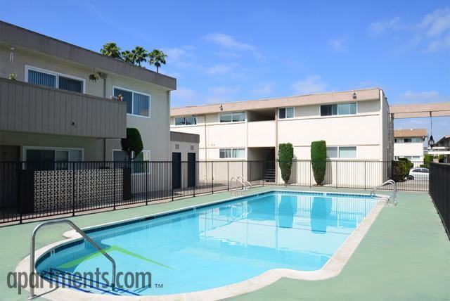 Park Apartments - Photo 3 of 19