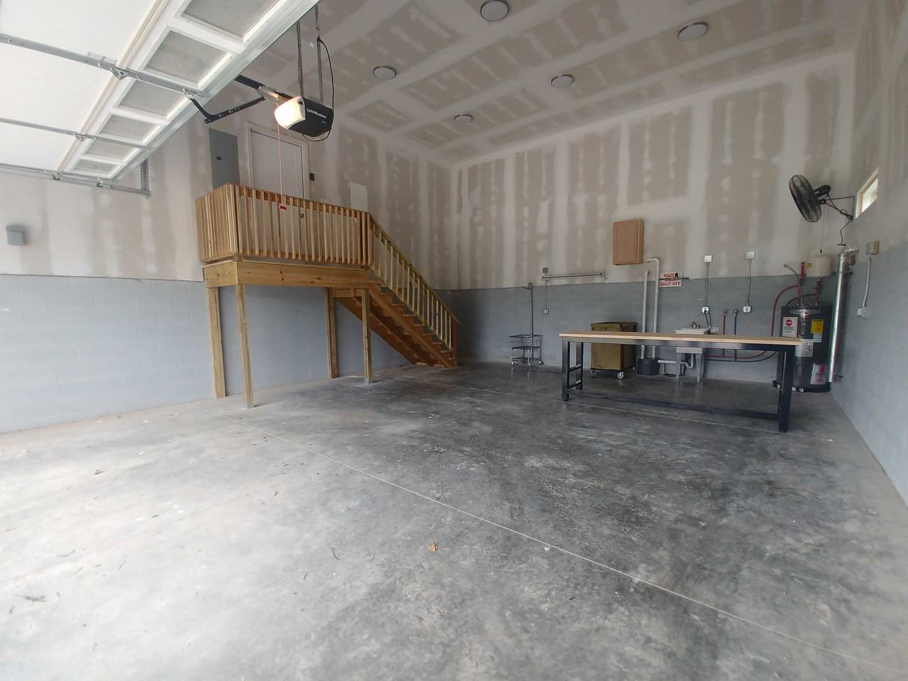 11132 Maui Way - Photo 3 of 20