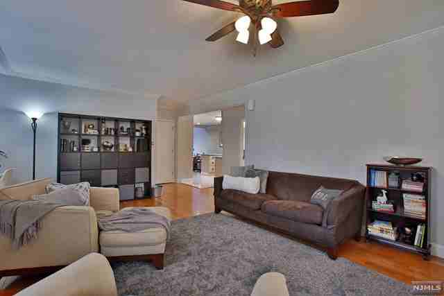 28 E Liberty Ave - Photo 3 of 14