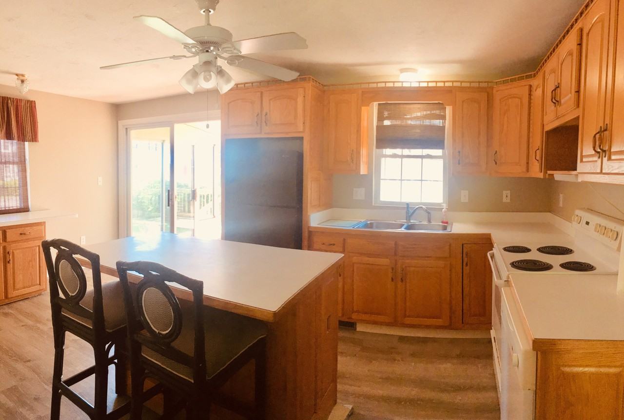 107 Plymouth St - Photo 2 of 10