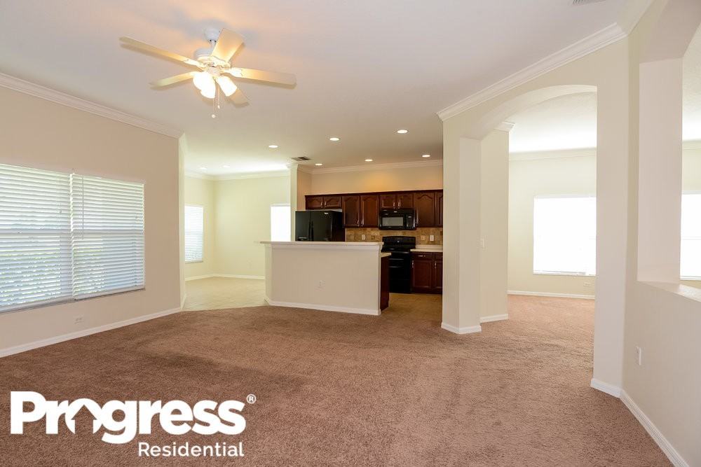 23835 Plantation Palms Blvd - Photo 3 of 8