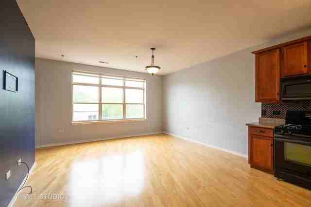 2951 North Clybourn Avenue #4-06