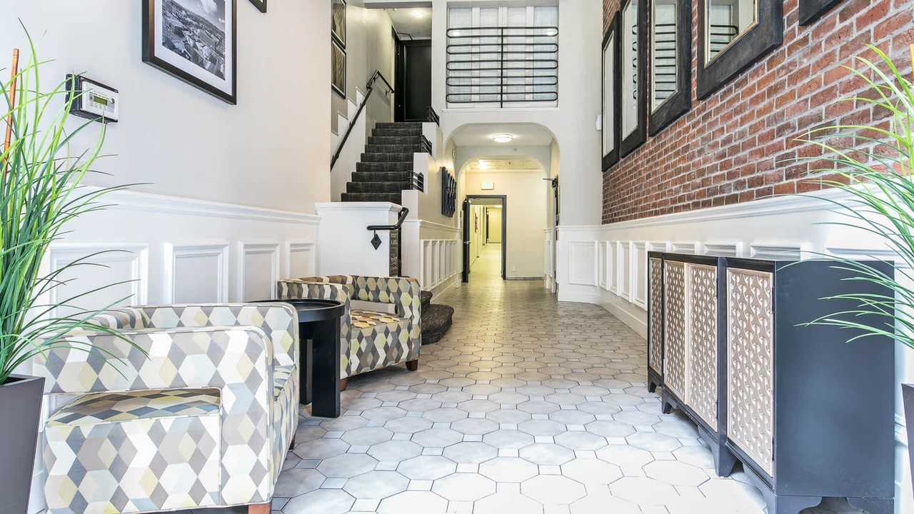 Vintage at 425 Broadway - Photo 2 of 26