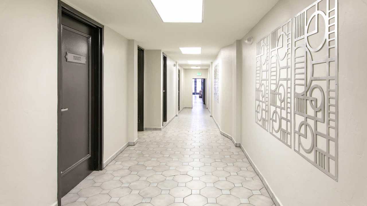 Vintage at 425 Broadway - Photo 4 of 26