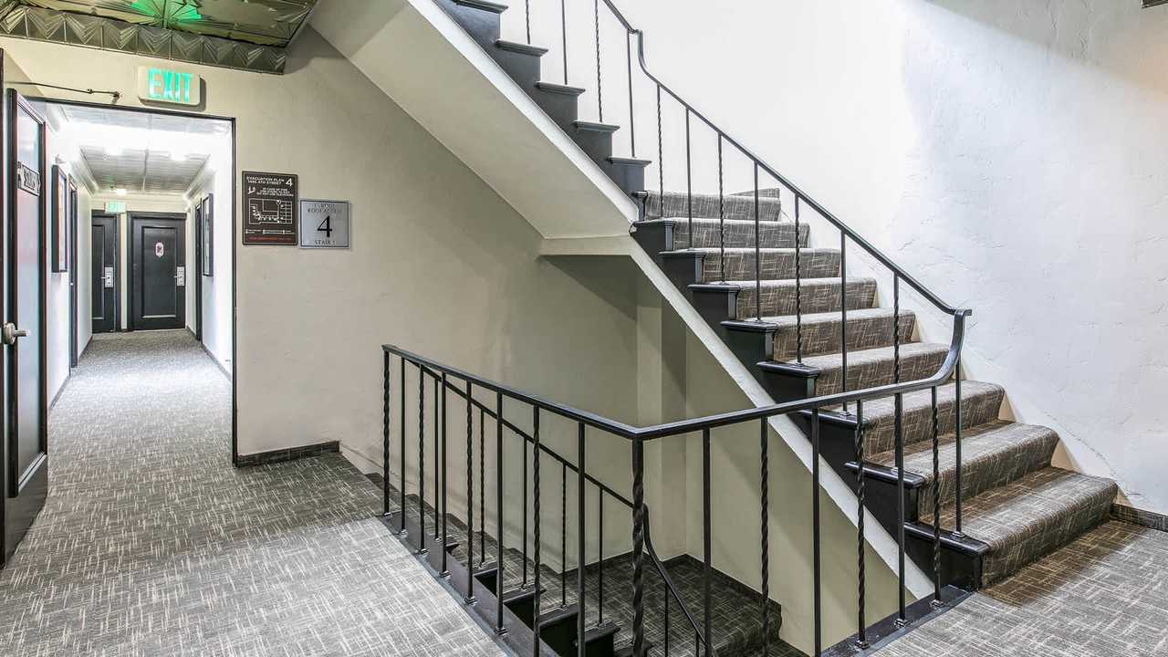 Vintage at 425 Broadway - Photo 5 of 26