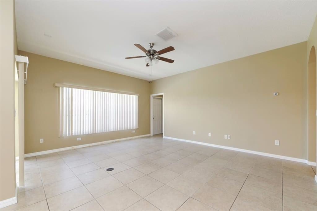 23714 Hastings Way - Photo 3 of 20