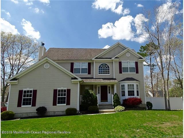 232 Hemlock Ln - Photo 3 of 12