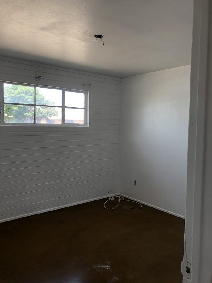 2309 N 40th Dr - Photo 2 of 11