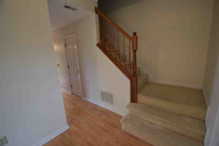 8838 Pine Tree Blvd - Photo 3 of 17