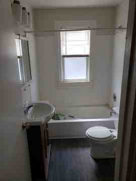 133 E Lloyd St - Photo 3 of 7