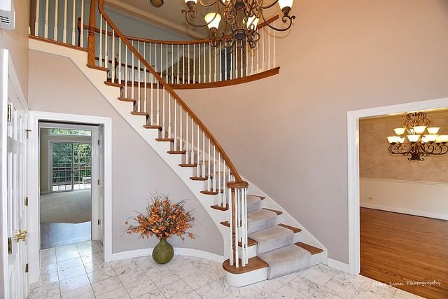 30W174 Forsythia Ln - Photo 2 of 46