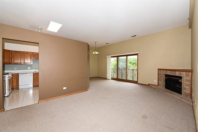 4413 Pershing Ave #303 - Photo 2 of 10