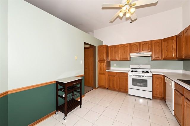 4413 Pershing Ave #303 - Photo 3 of 10