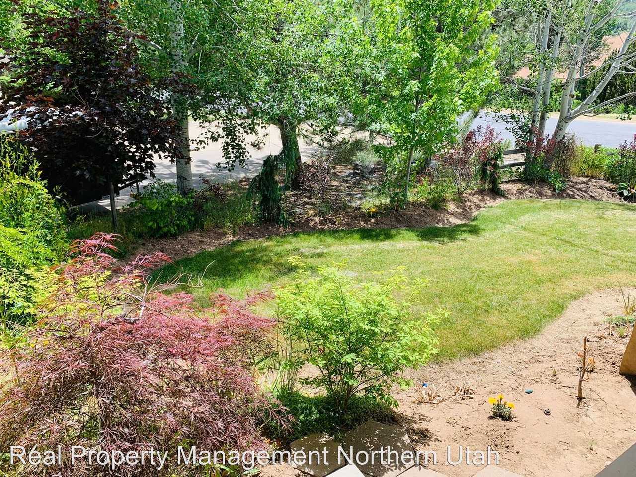 5930 Highland Dr - Photo 3 of 50