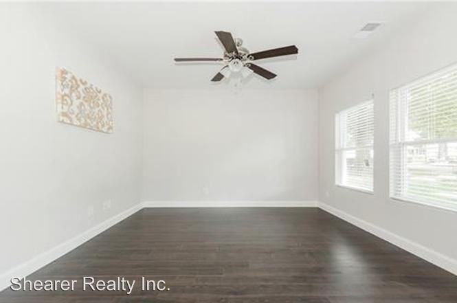 2573 Hemphill St - Photo 2 of 11