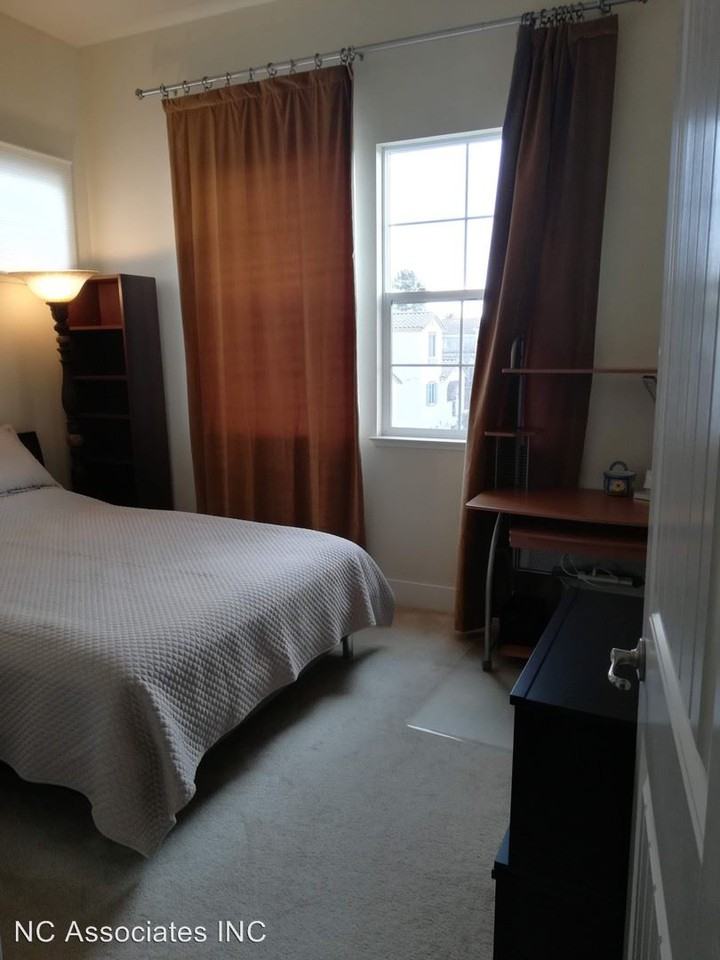 415 Topaz Terrace - Photo 3 of 16