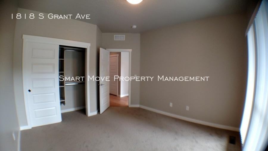 1818 S Grant Ave - Photo 3 of 23