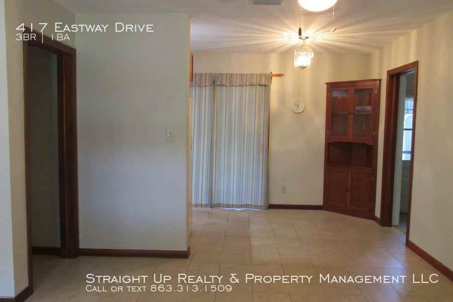 417 Eastway Dr - Photo 2 of 19