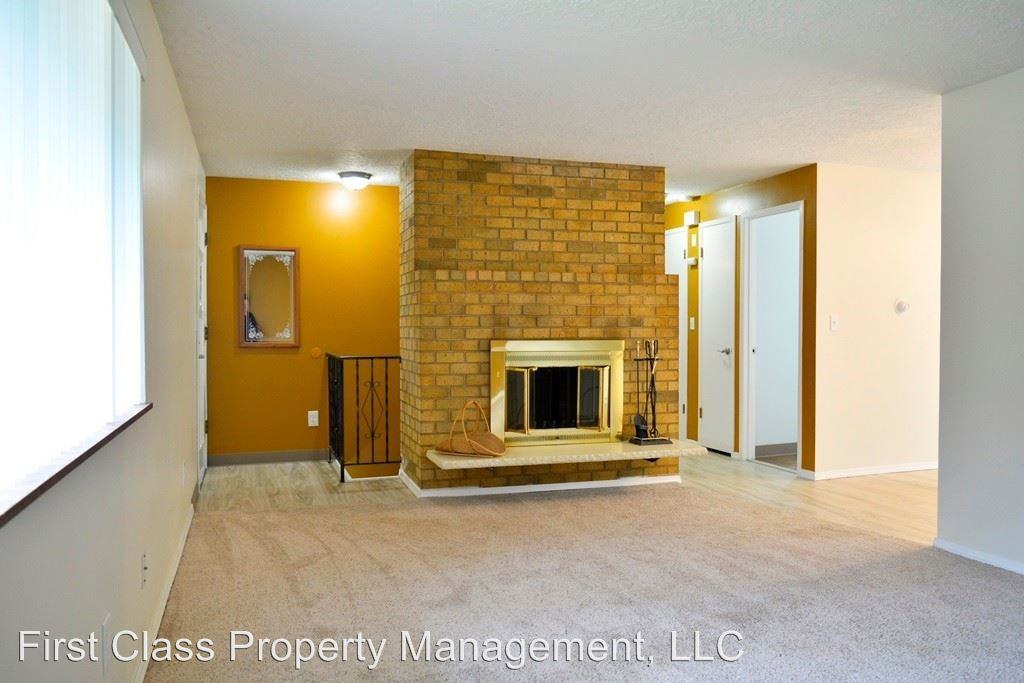 298 SW Wallula Ave - Photo 3 of 29