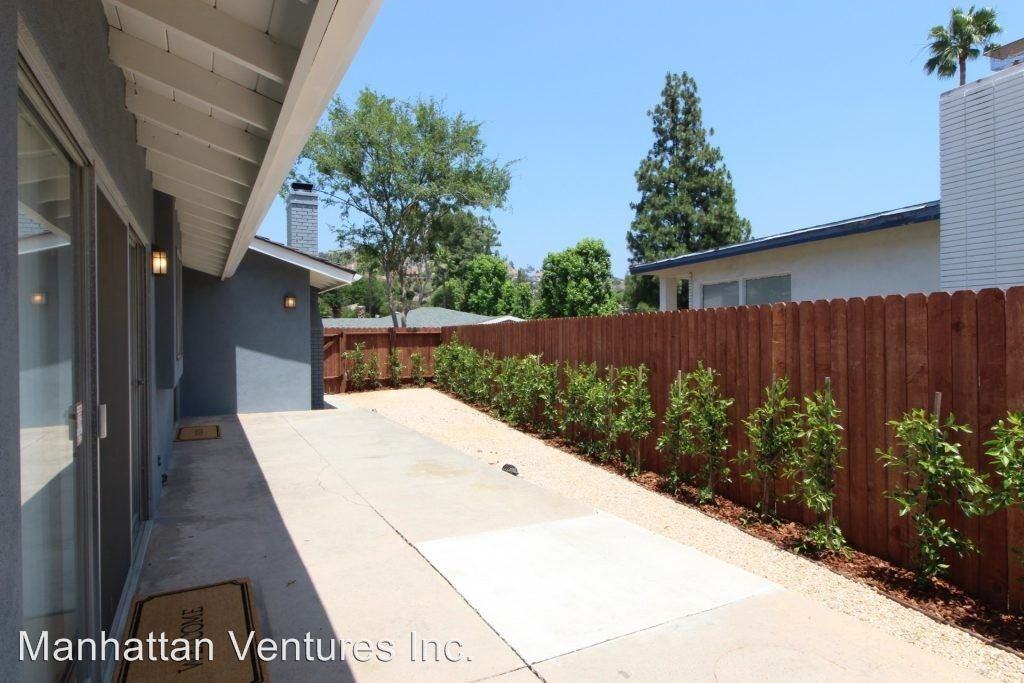 1721 Greenbriar Road - Photo 3 of 26