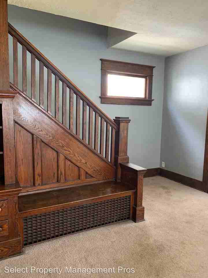 3606 Harrison St - Photo 3 of 12